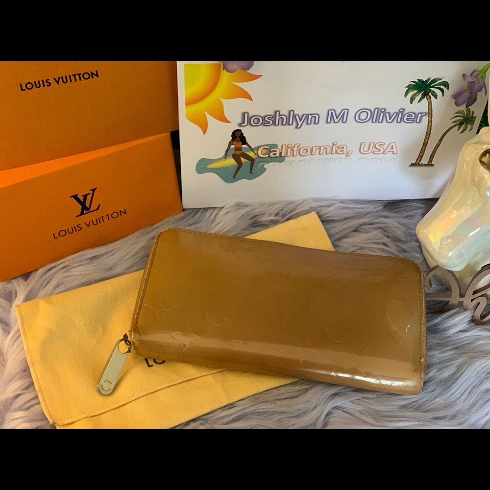 Louis Vuitton Vernis Zippy Wallet